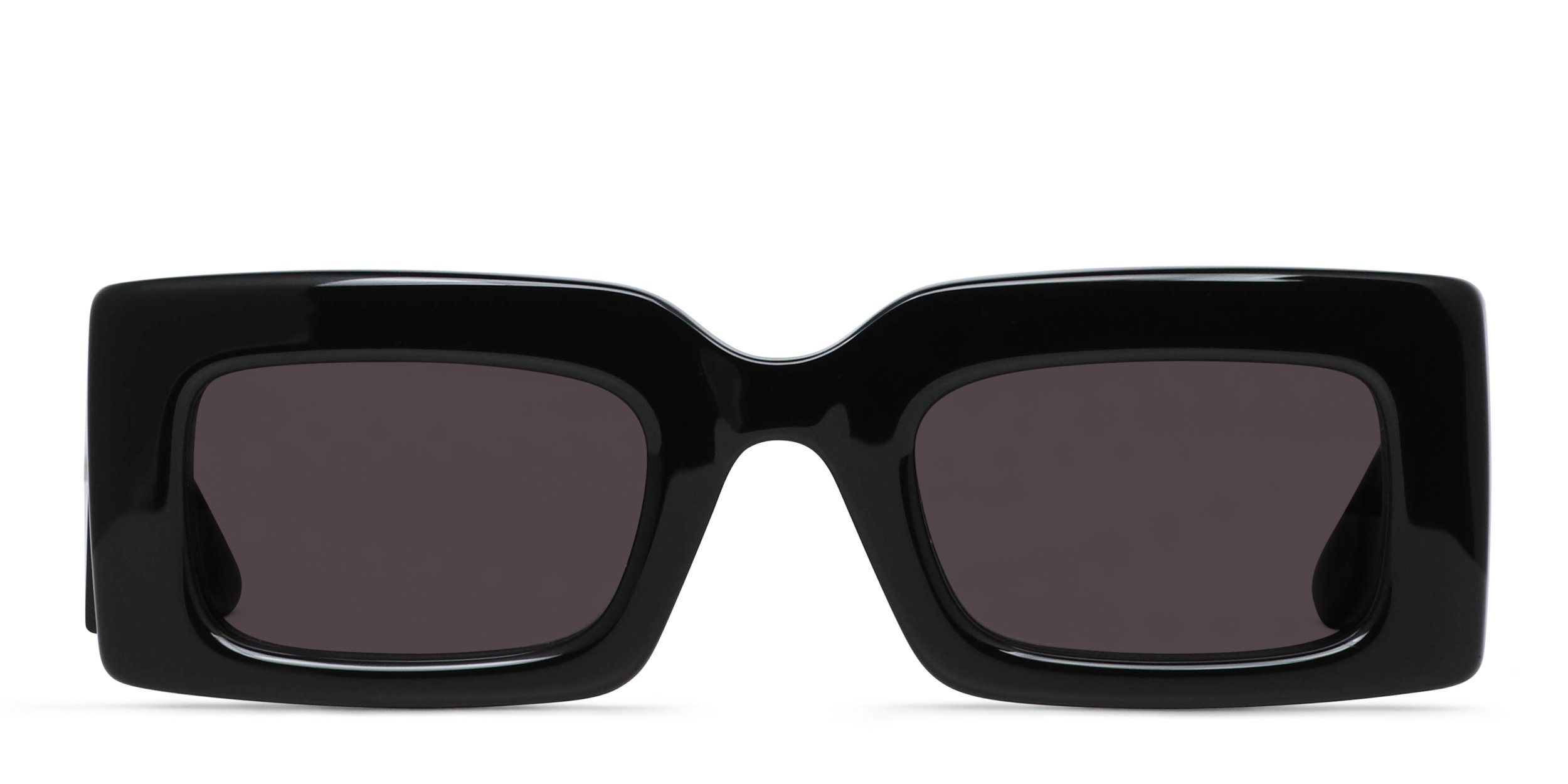 Alexander McQueen サングラス The Alexander McQueen AM0433S are stylishly bold sunglasses with a